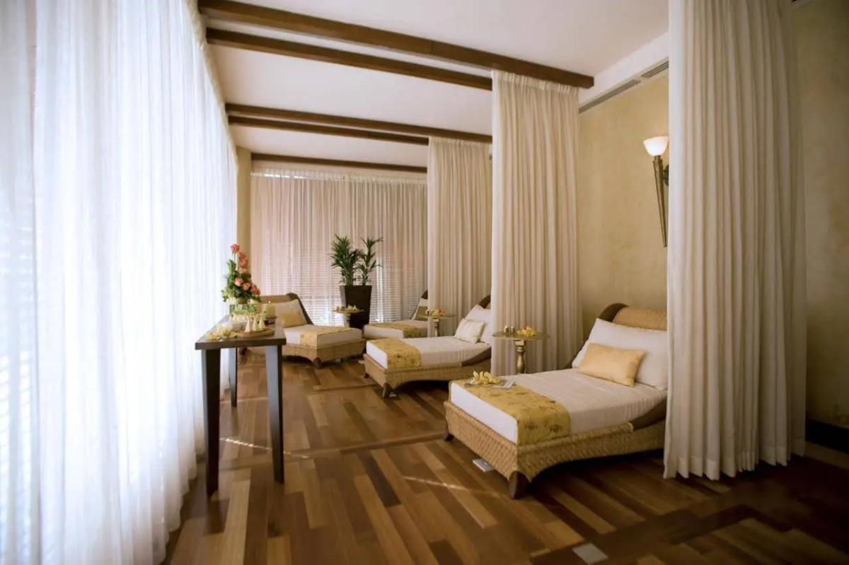 Отель Raffles Dubai