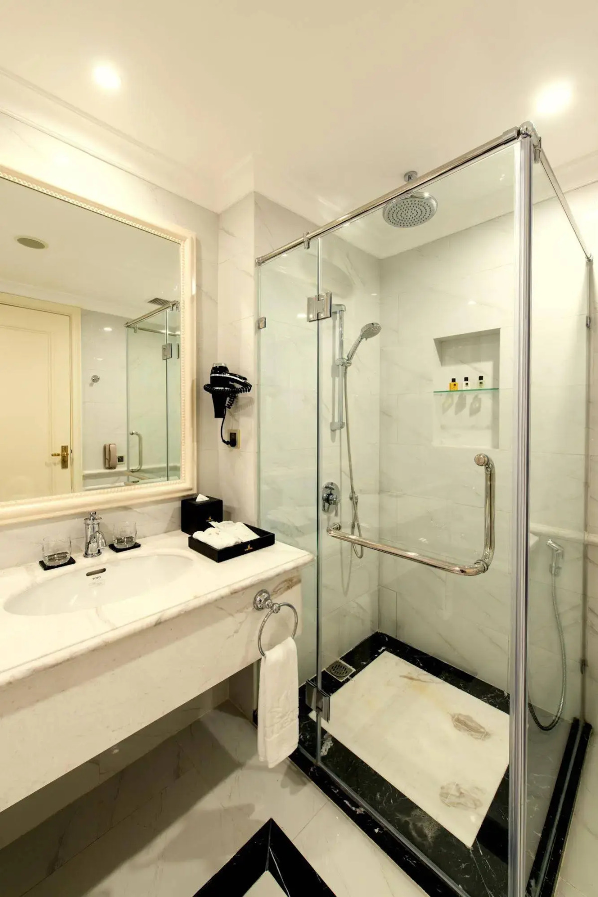 Vinpearl Golf Land Resort & Villas