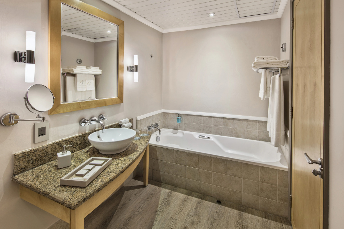 Le Suffren Hotel & Marina