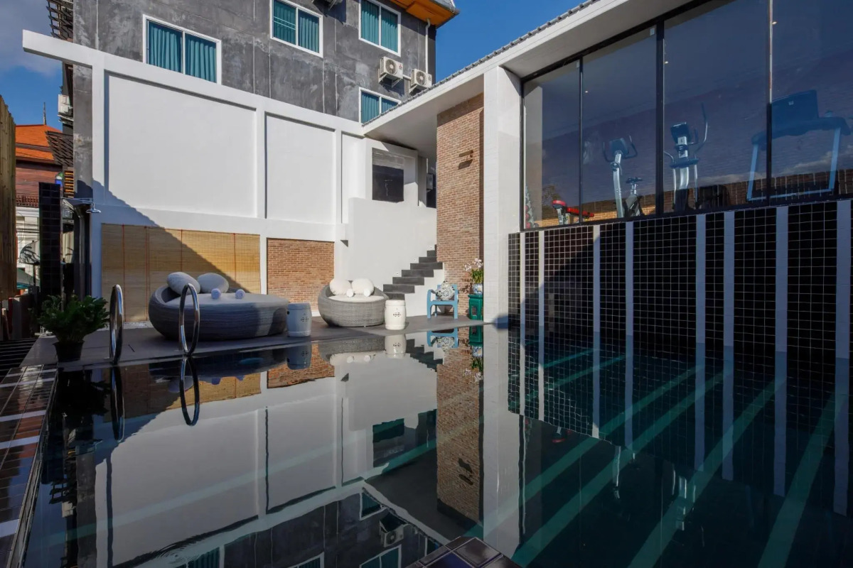 Chala Number 2 Art and Gallery House