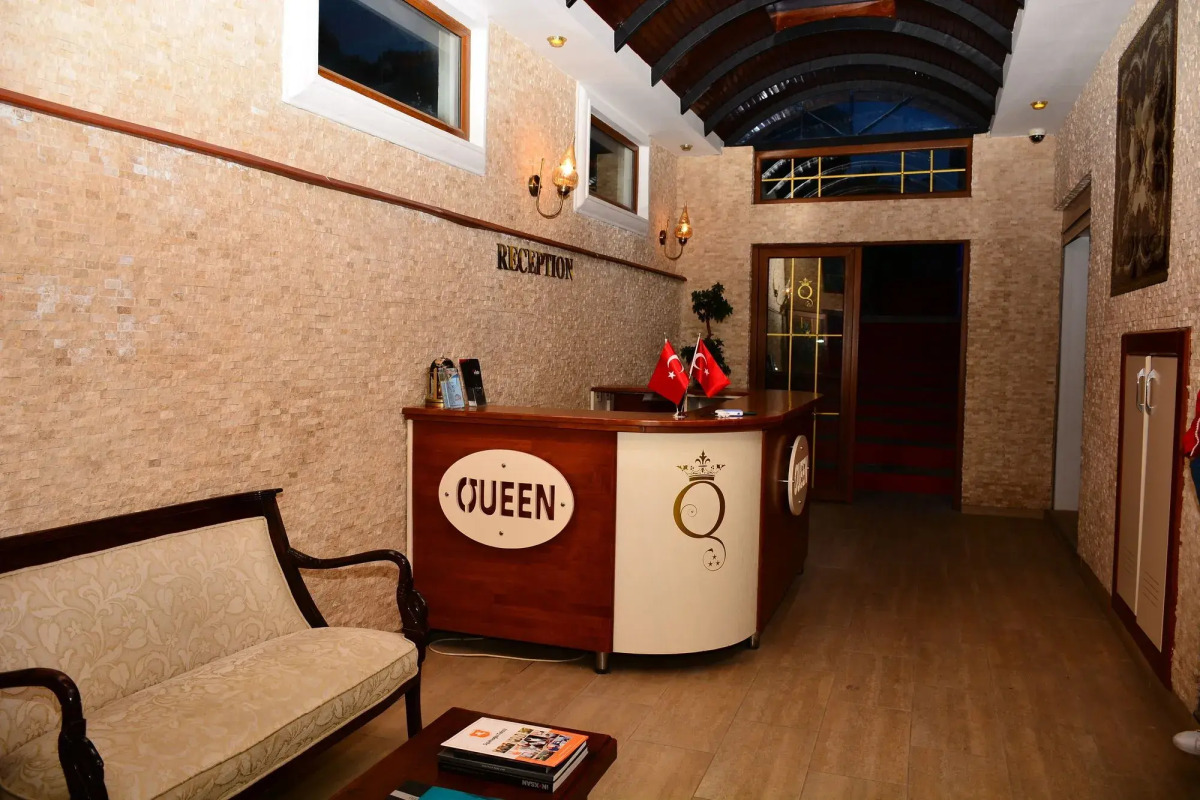 Queen Boutique Hotel