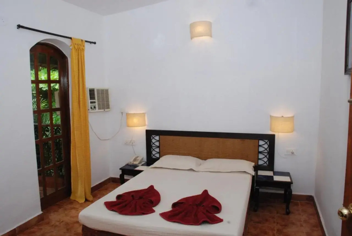 Sea Breeze Beach Resort Candolim