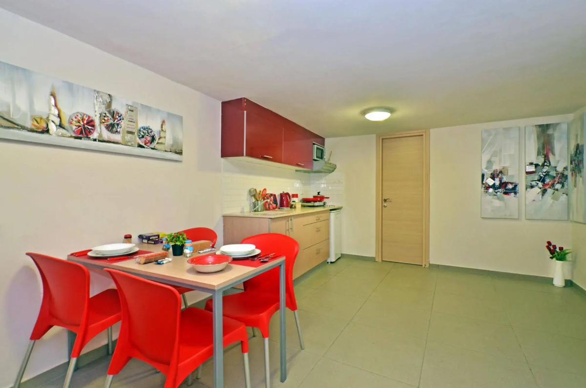 Dormitory Levontine 14