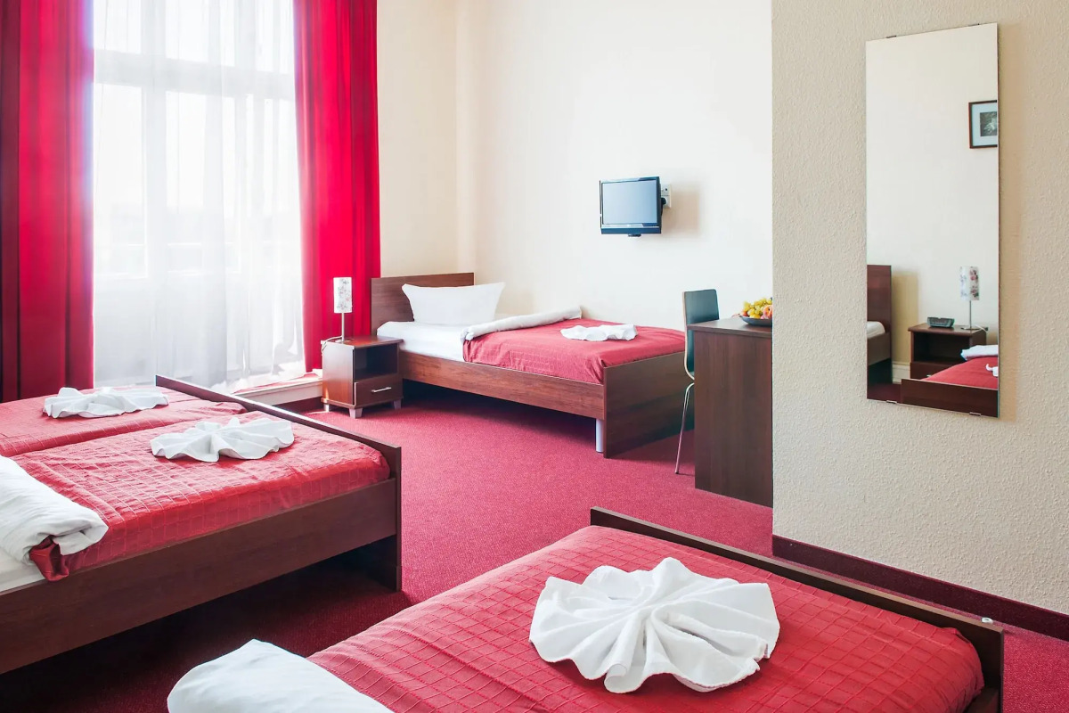 Mikon Eastgate Hotel