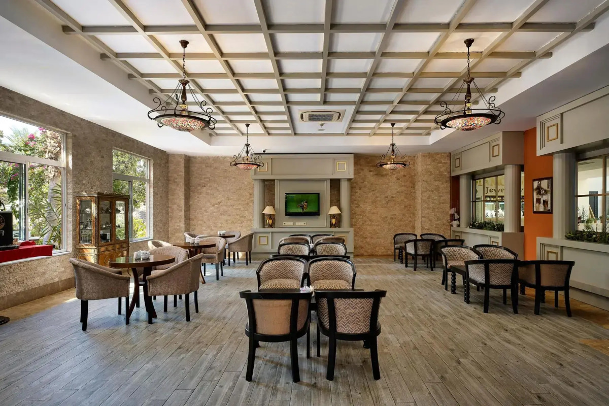 Seaden Sea World Resort & Spa