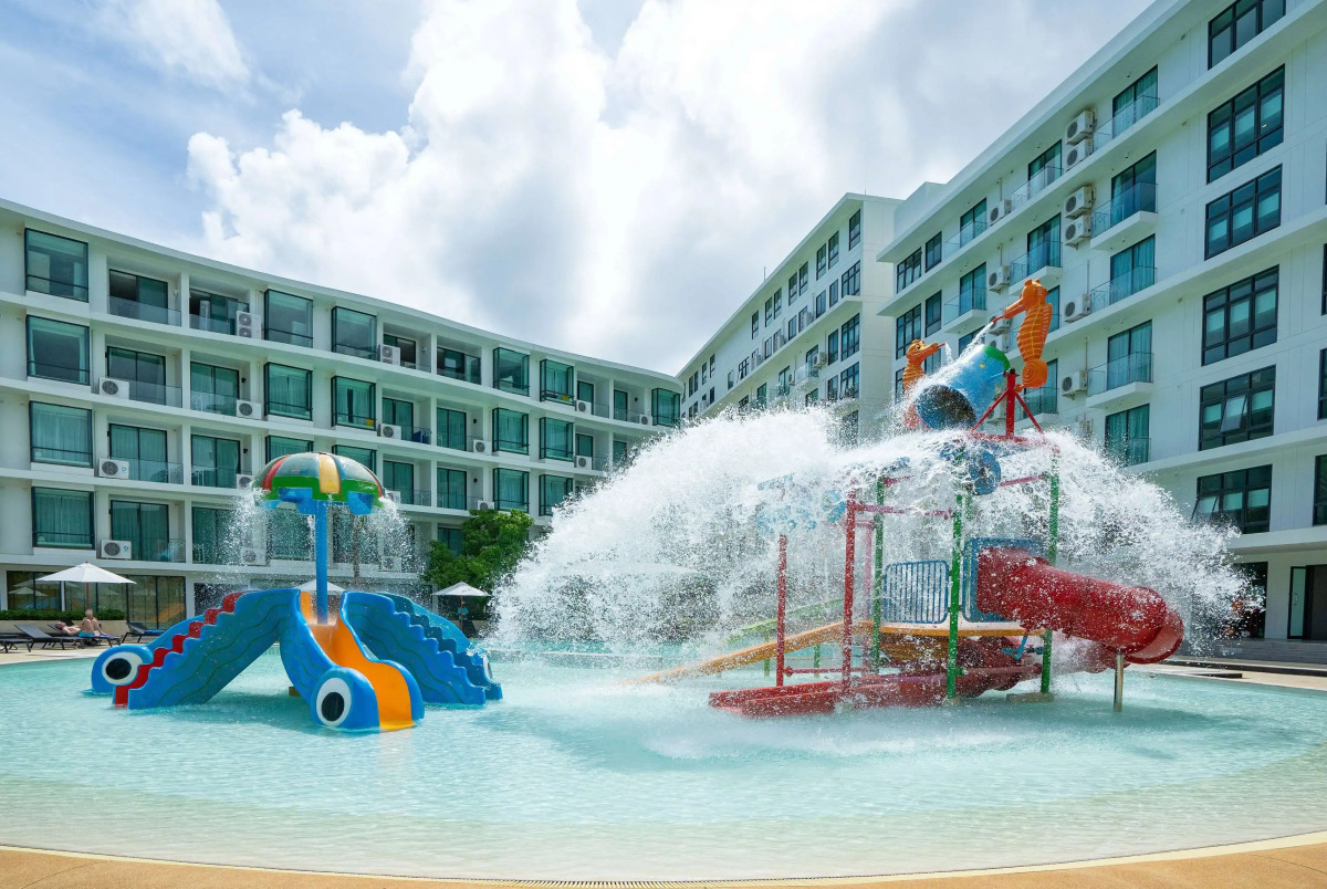 Отель Wyndham La Vita Rawai Phuket