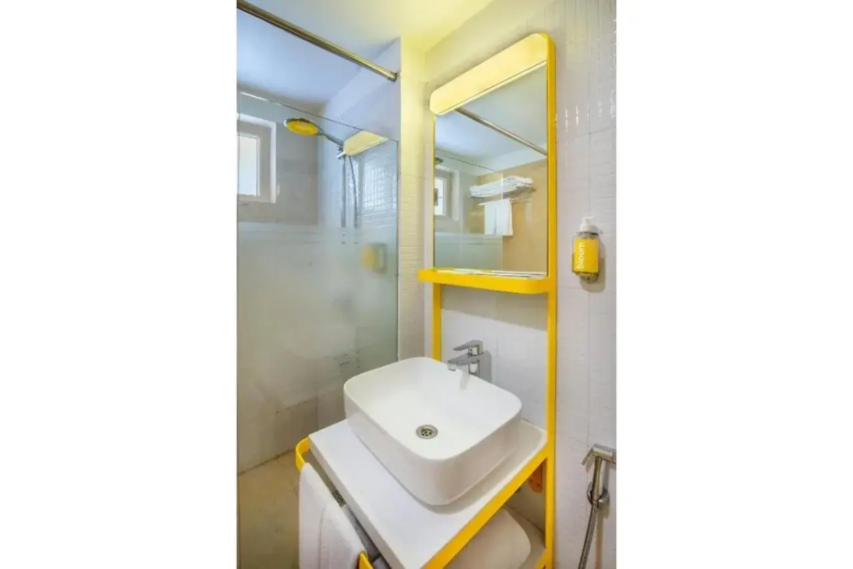 Bloomrooms @ New Delhi Railway Station