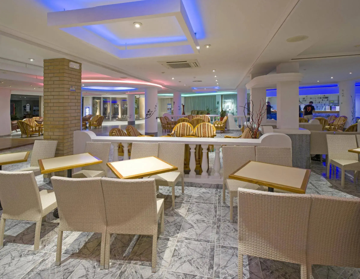 Invisa Hotel Es Pla - Adults Only