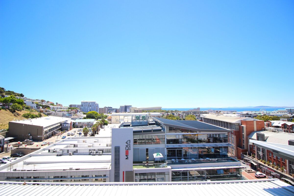 Hillhouse Penthouse 7th Floor