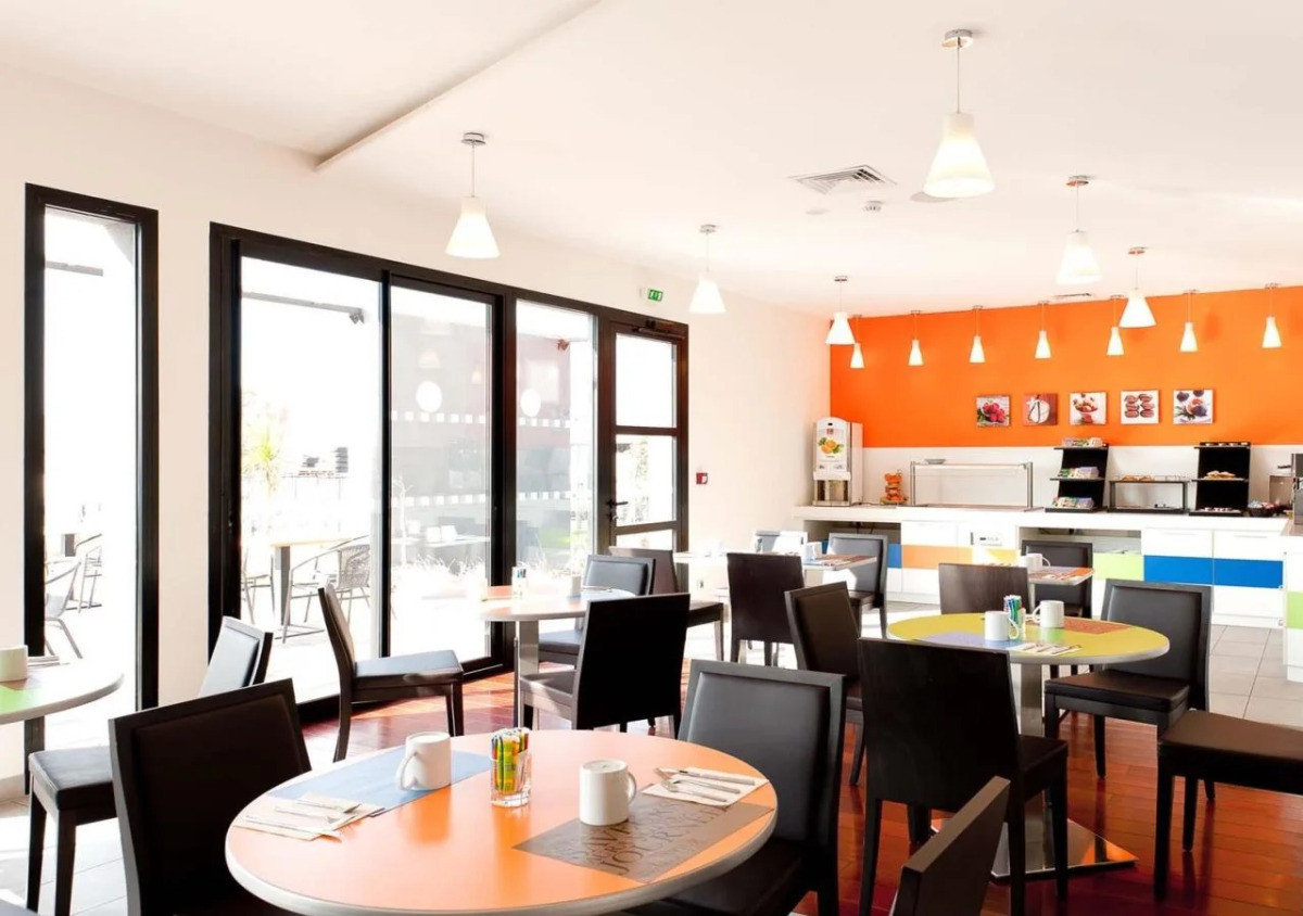 Holiday Inn Express Marseille Airport by IHG