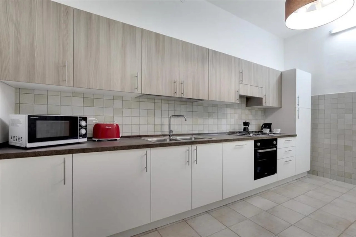 Accademia Opera Deluxe