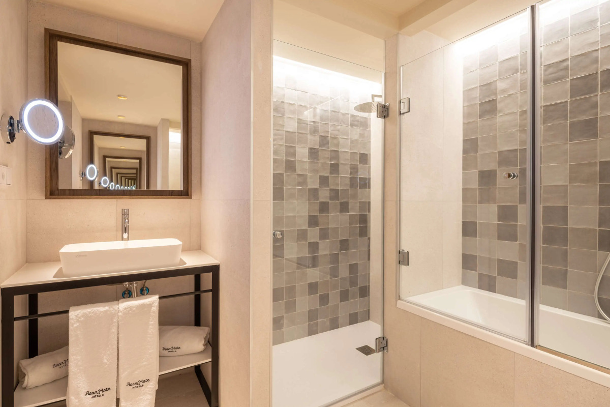 Room Mate Leo, Granada