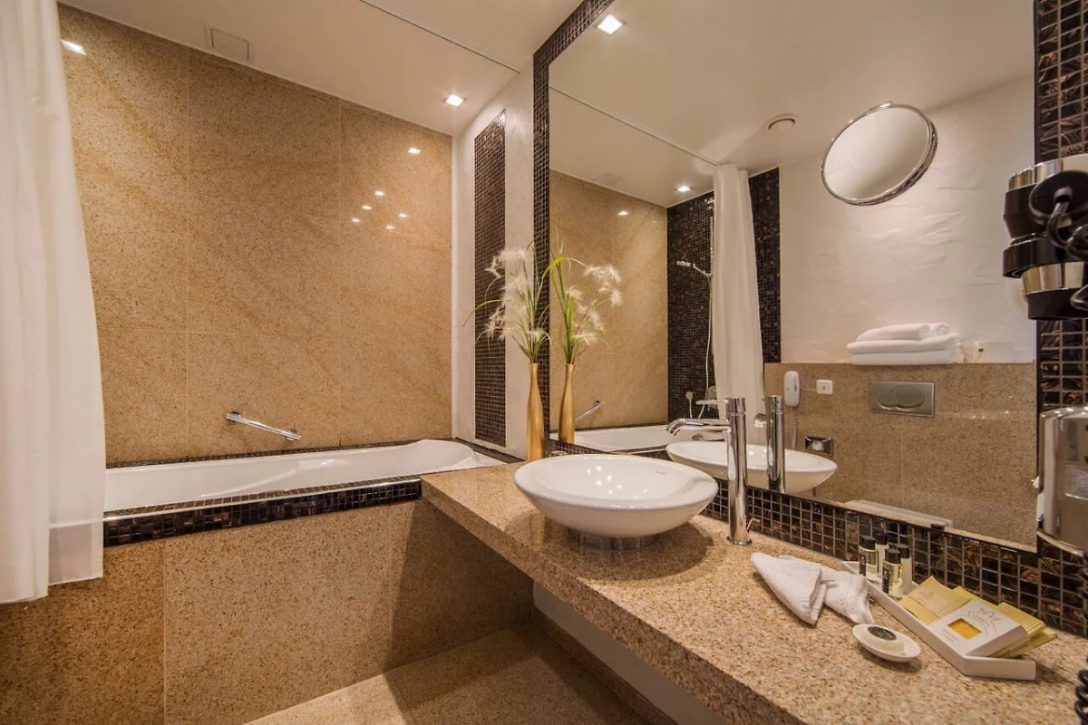 Savoy Boutique Hotel by TallinnHotels