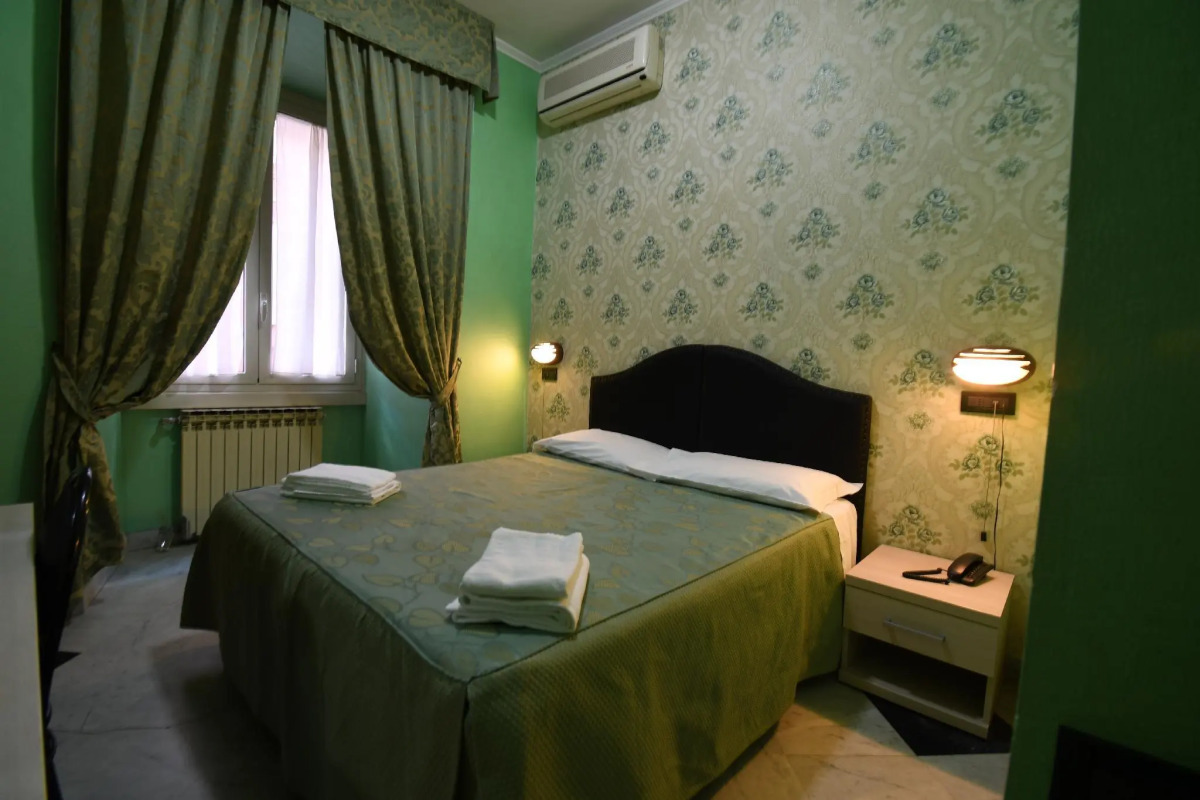 Hotel Ferrarese Roma