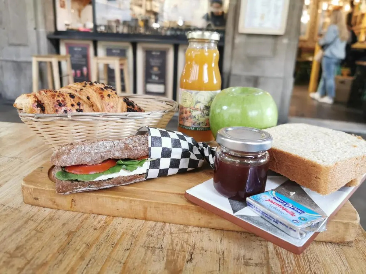 Las Ramblas Pasaje Bacardi Apartments