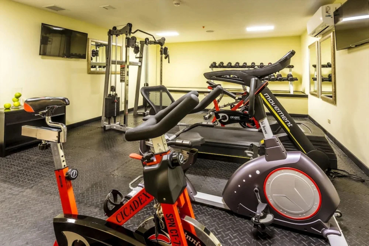 Urban Green Hotel & Suites