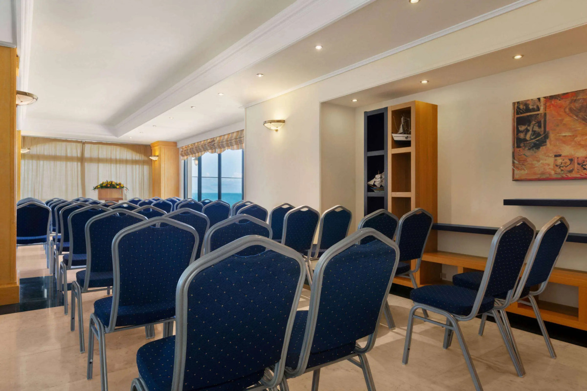 Отель Ramada by Wyndham, Athens Club Attica Riviera
