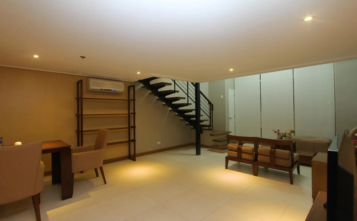 Crown Regency Hotel and Towers