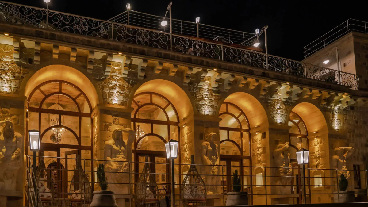 Elika Cave Suites & Spa