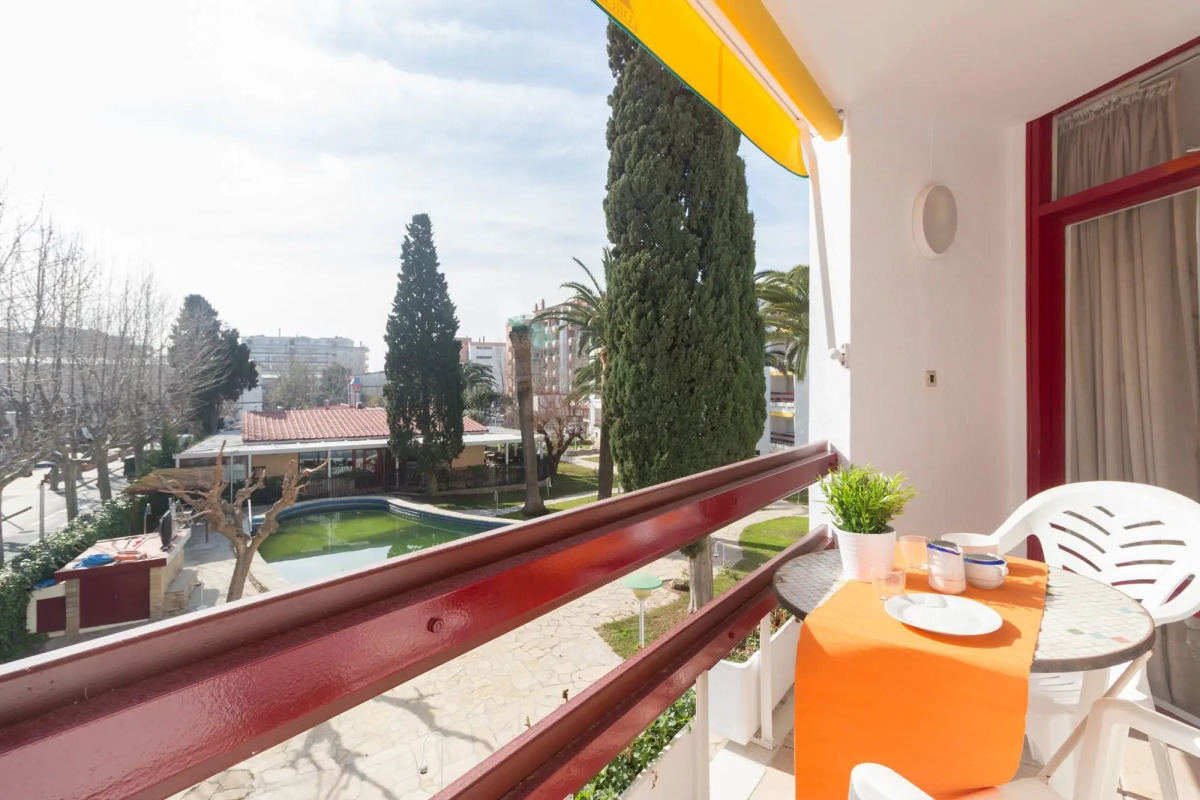 Apartamento Córcega Ref. 1065  by Iberplaya