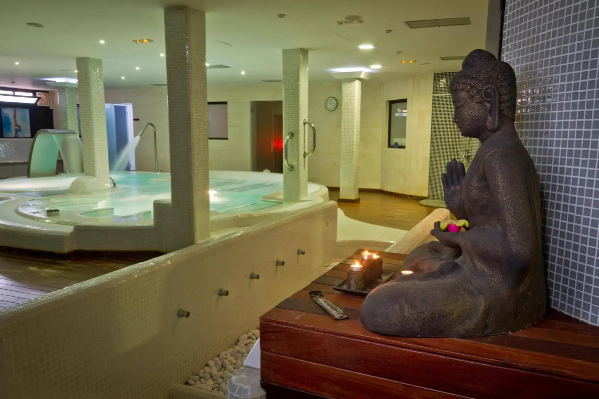 Occidental Roca Negra – Adults Only