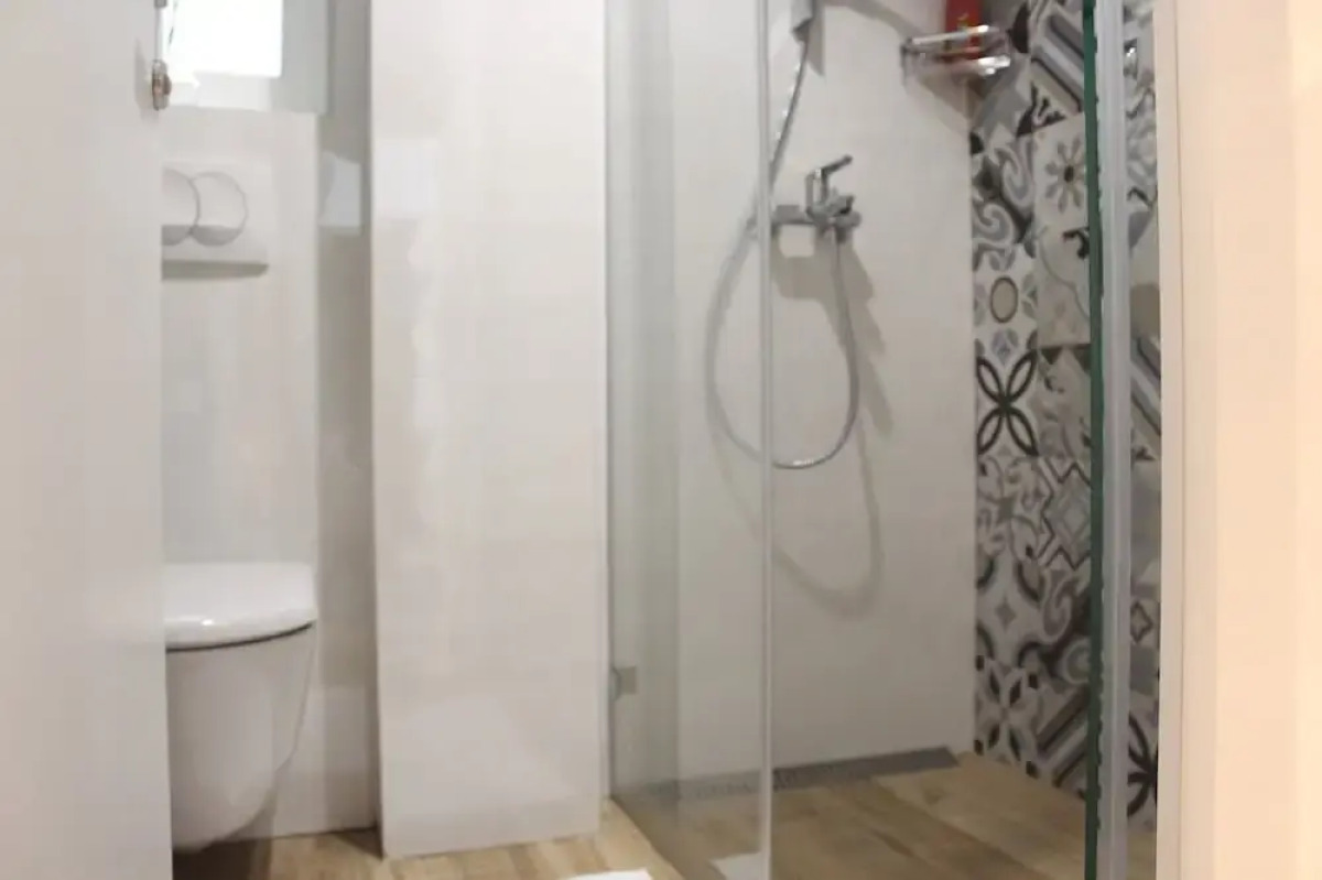 Home Living Apartments