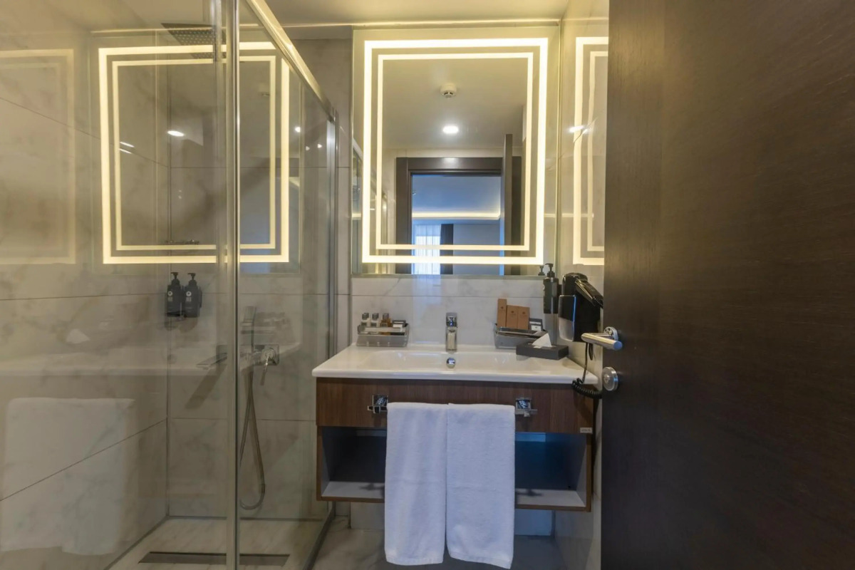 The Nowness Luxury Hotel & Spa (Adults Only 16+)