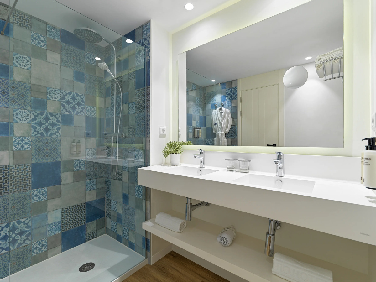 Отель H10 Casa del Mar