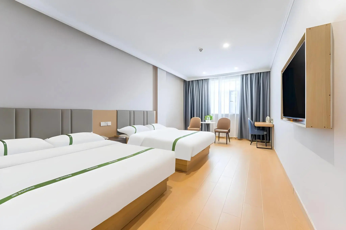 GreenTree Inn Qingdao Development District SDUST Express Hotel