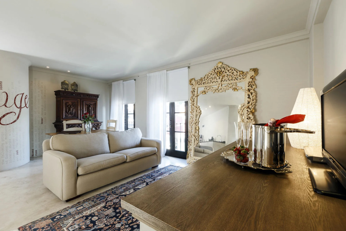 Rouge on Rose Boutique Hotel