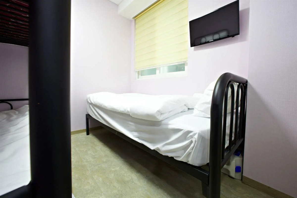 Rainbow Hotel Myeongdong