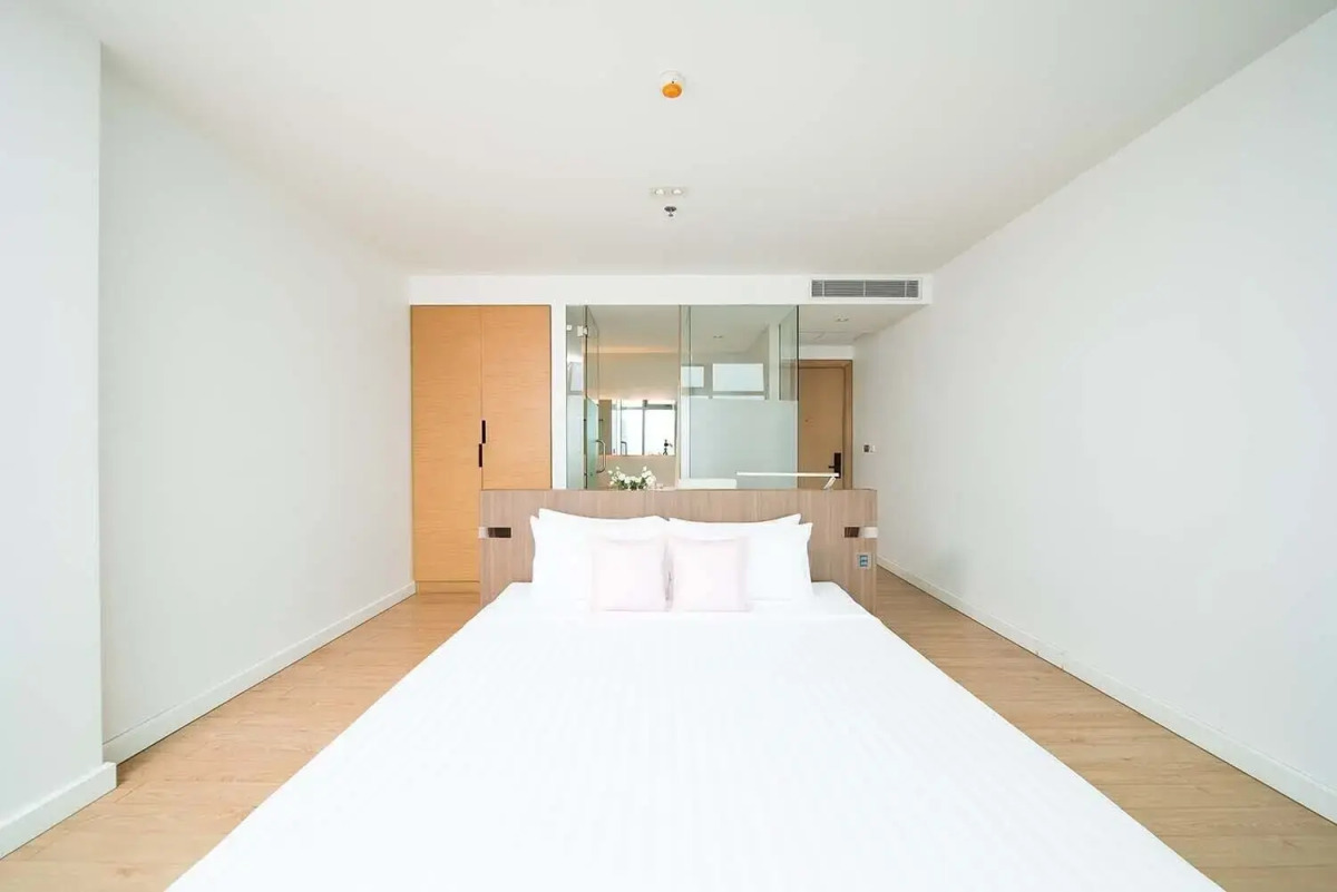 Seven Zea Chic Hotel