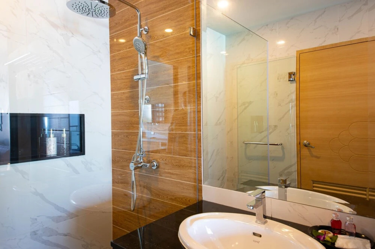 Golden Paradise Hotel