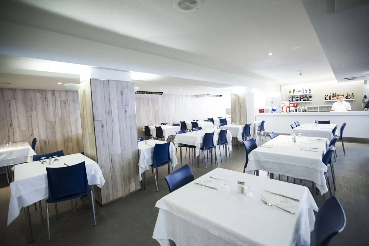 Port Fiesta Park Hotel