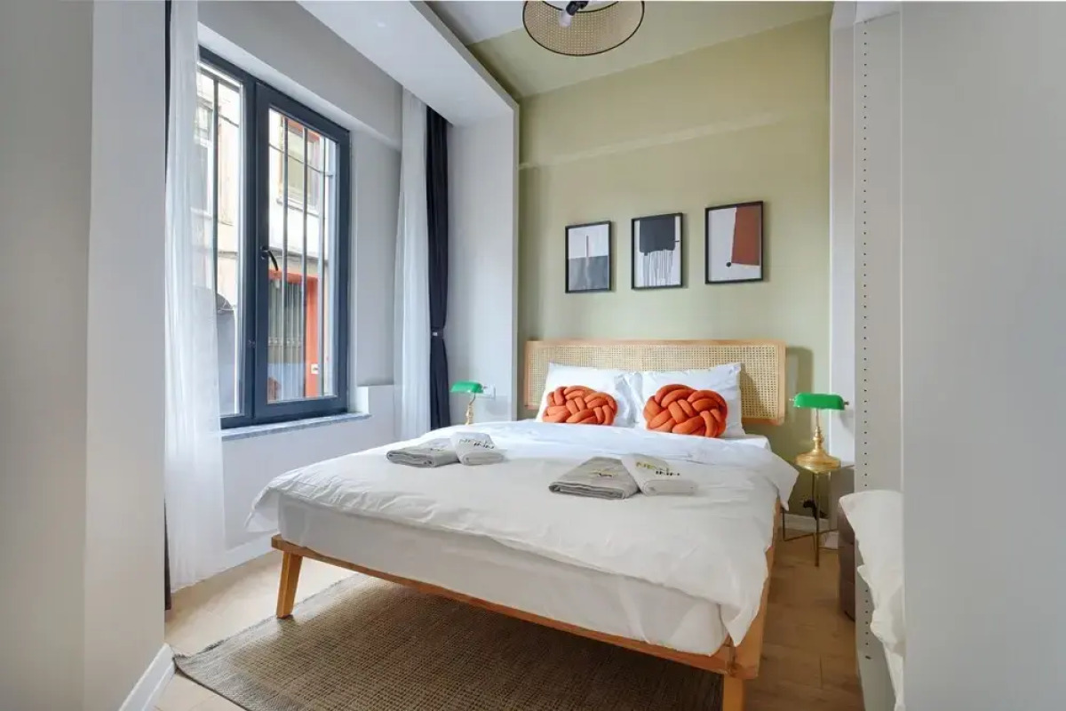 Galata Abraham by NewInn