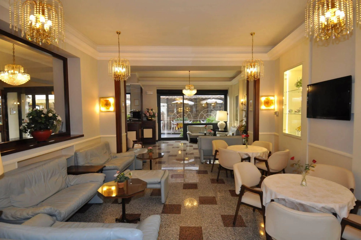 Cavour 30TRE - Hotel Moderno