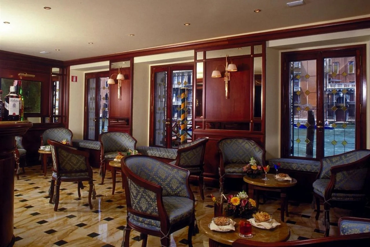 Sina Palazzo Sant'Angelo