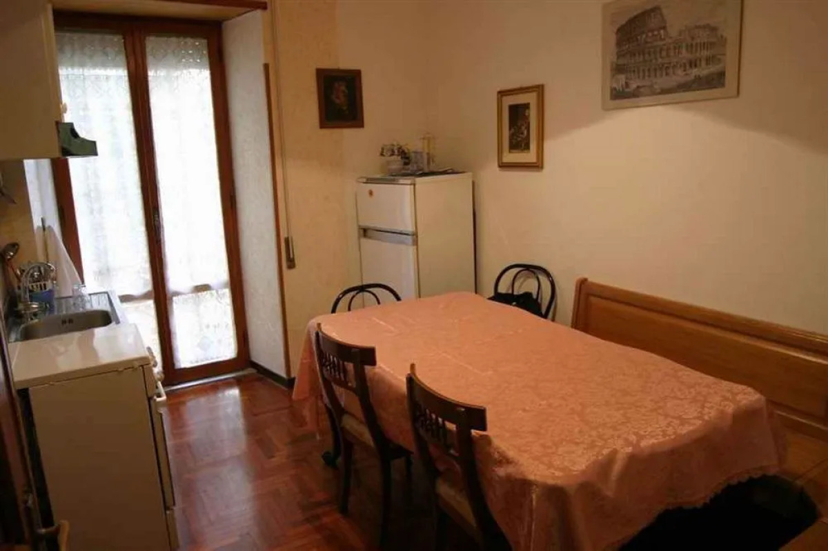 Vatican Rooms Guest House