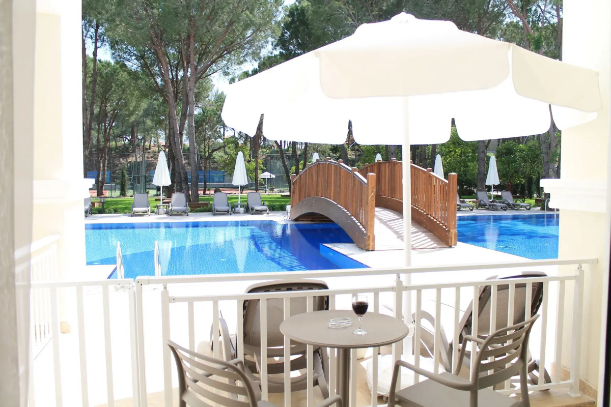 Отель Bellis Deluxe