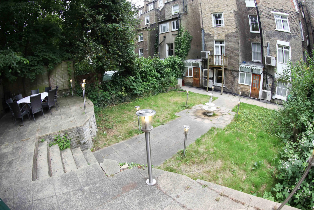 Bob W Holland Park London