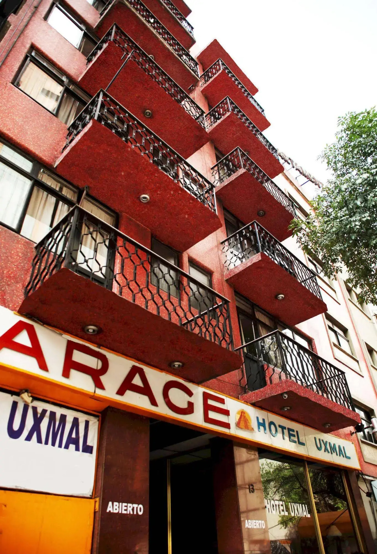 Hotel Uxmal