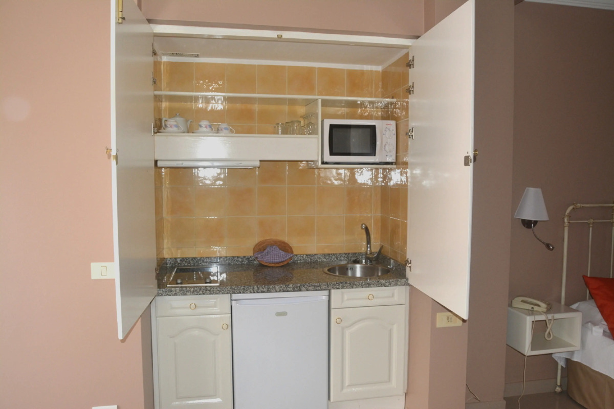 RF Astoria - Only Adults