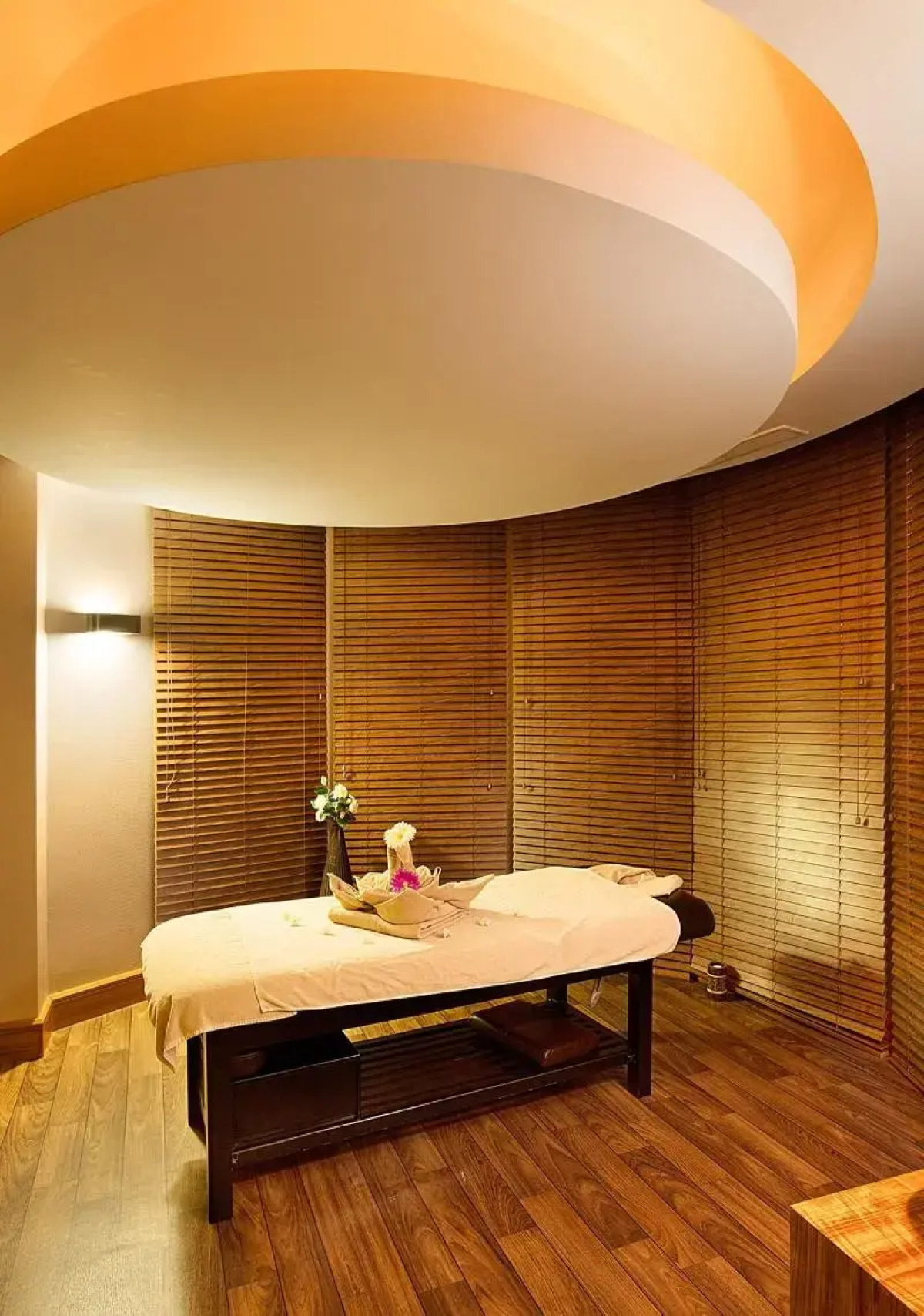 DoubleTree by Hilton Hotel Van