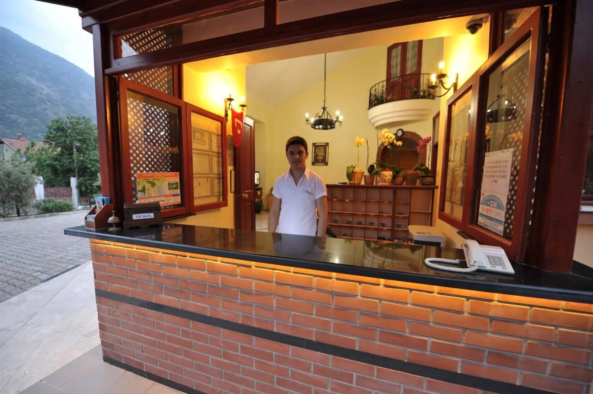 Belcehan Beach Hotel