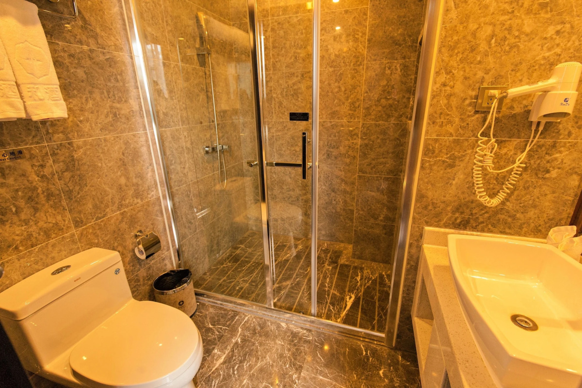 XingHe Hotel East Railway Branch