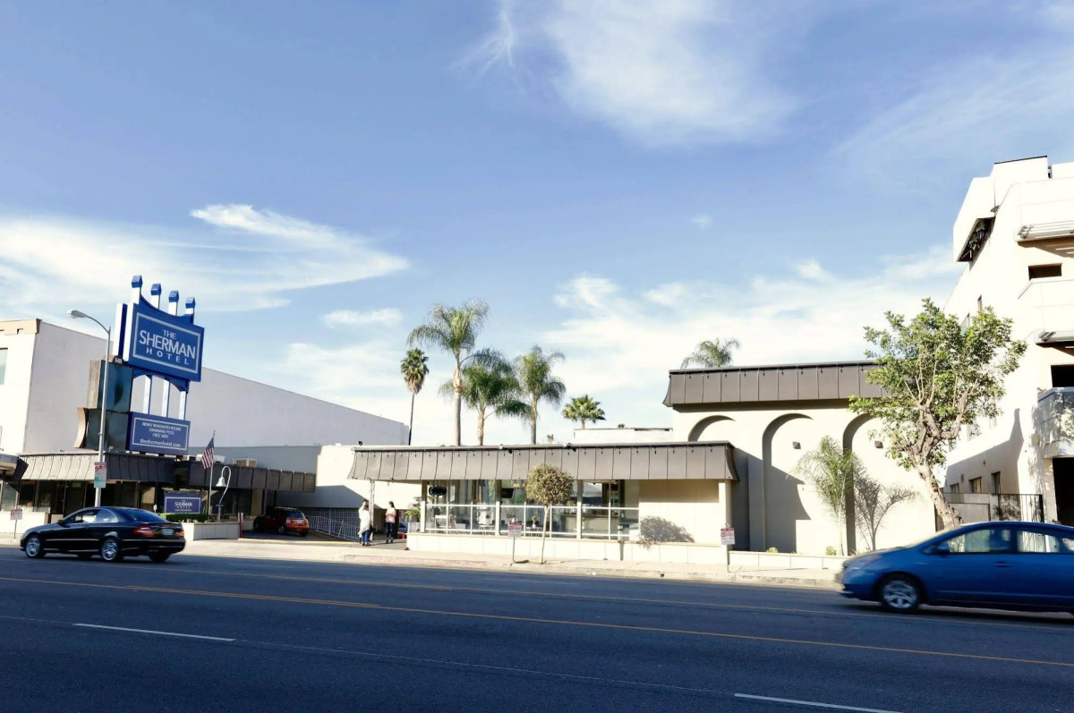 The Sojourn Los Angeles - Sherman Oaks