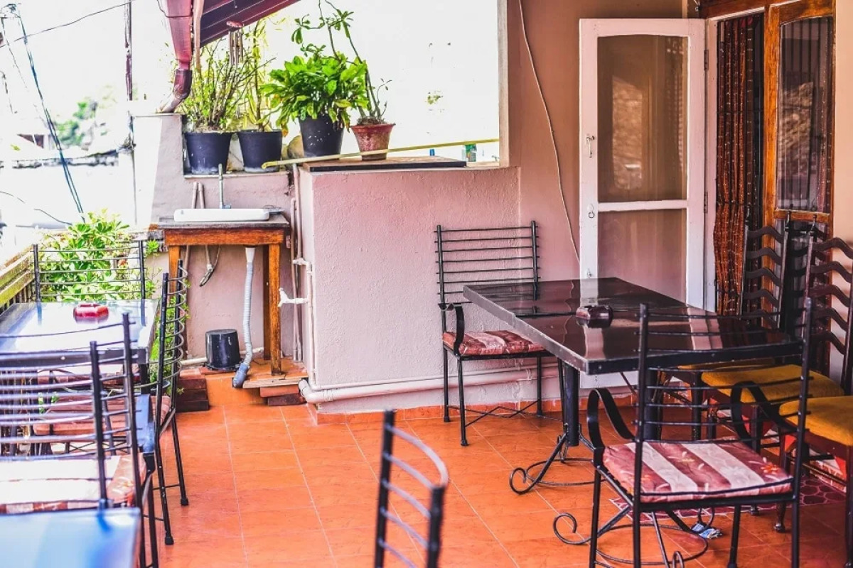 Mrs Wijenayake's Beach Haven Guest House