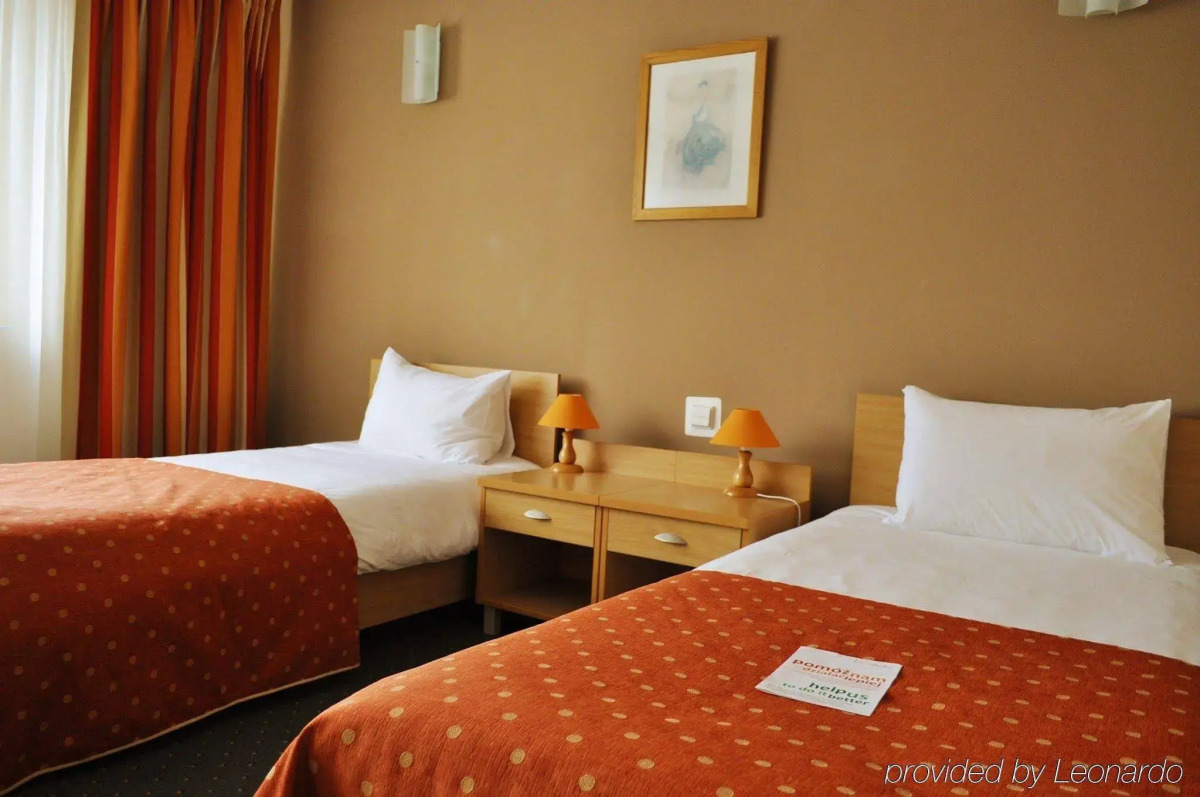 Hotel Wilanów Warszawa by DeSilva