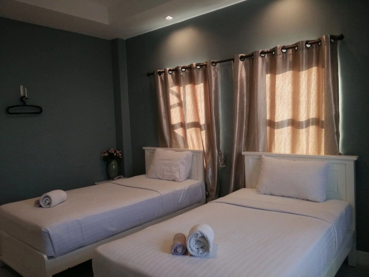 The Battery Park Midtown Boutique Hotel