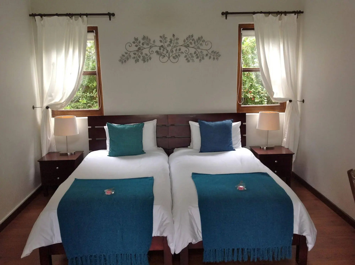 Sixteen Guest House on Main